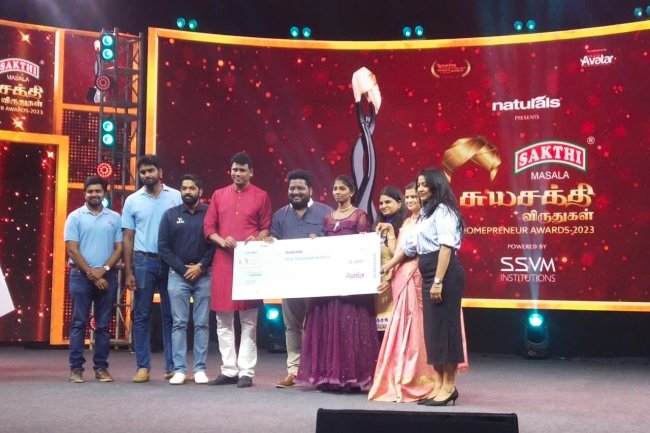 Sakthi Masala in association with Young Indians presented the ‘Homepreneur Awards-2023’, to SVCET Student Rubhini