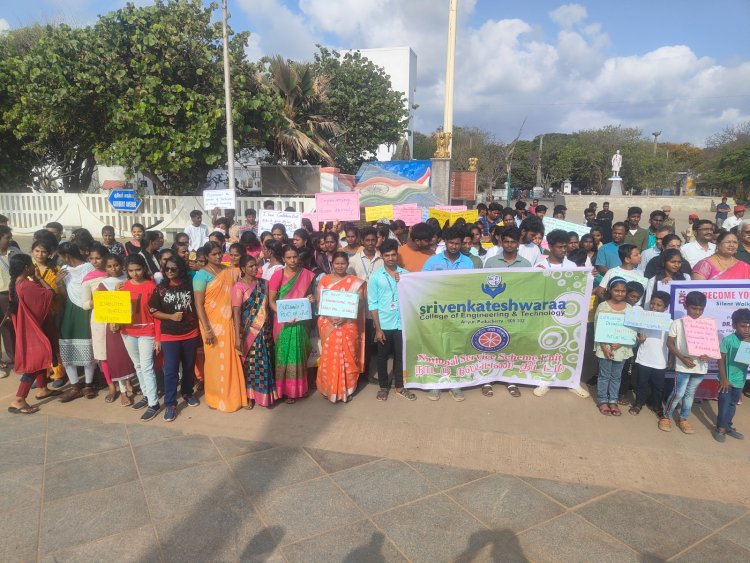 SVCET NSS team conducted  awareness  SILENT WALKTON program on 17.03.2024 at Pondicherry Rock Beach