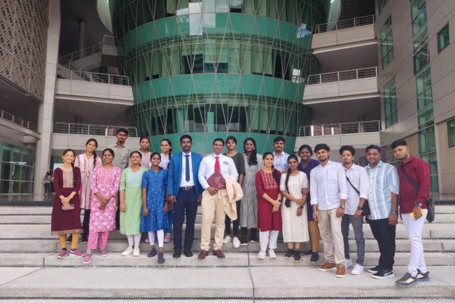 Global Immersion Program Enriches Students with Cross-Cultural and Professional Experiences