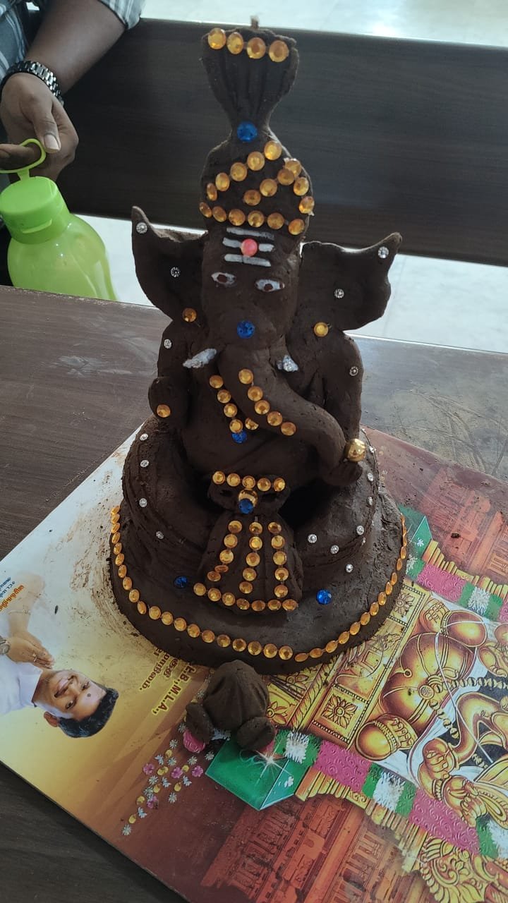 SVCET Celebrated Vinayagar Chaturthi with Eco-friendly Idol Making Contest